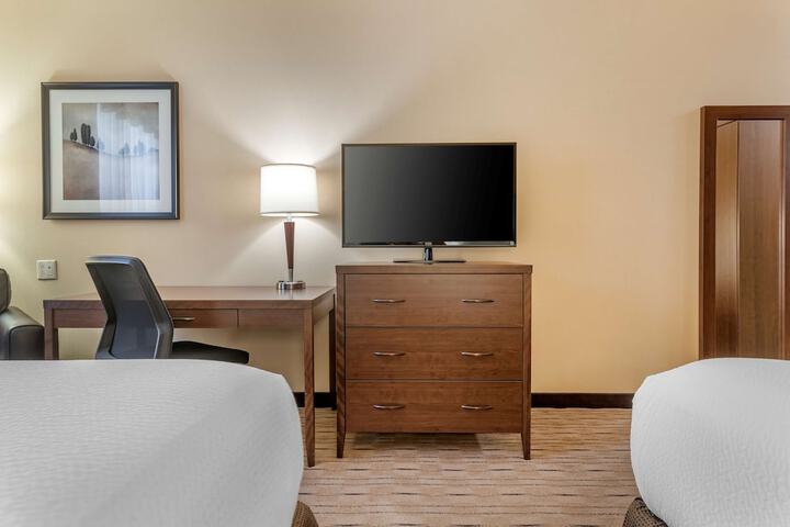Room 28 of 42