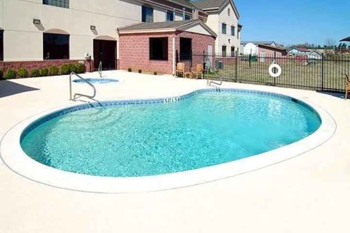 Pool 6 of 39