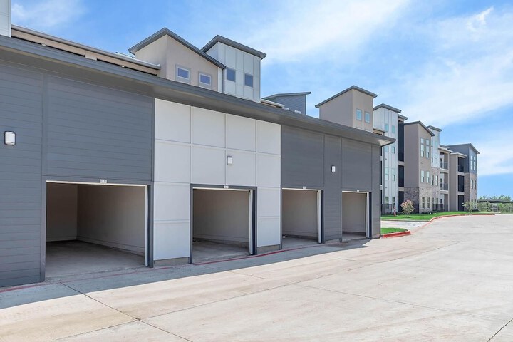 Landing Furnished Apartments - Midlothian