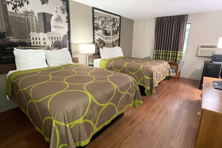 Room 17 of 24