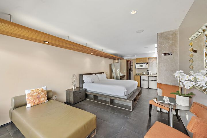 14 West Hotel
