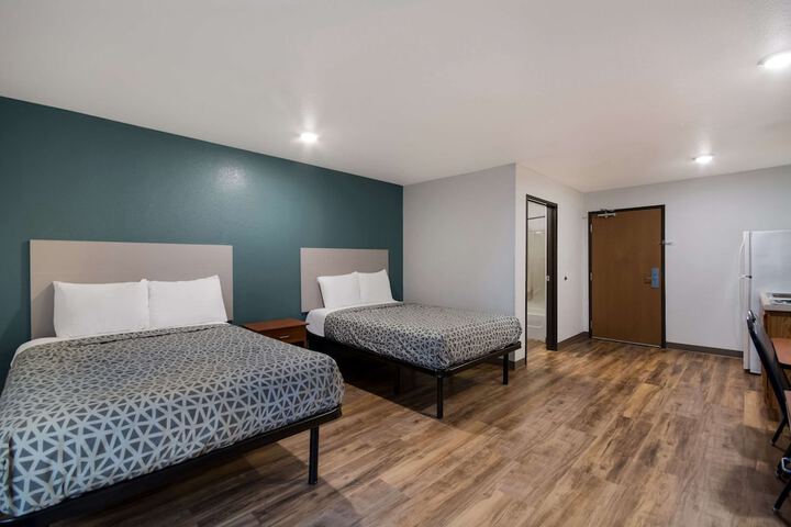 Room 33 of 37