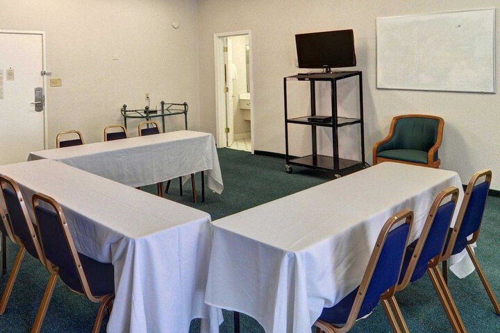 Quality Inn Tulsa Central