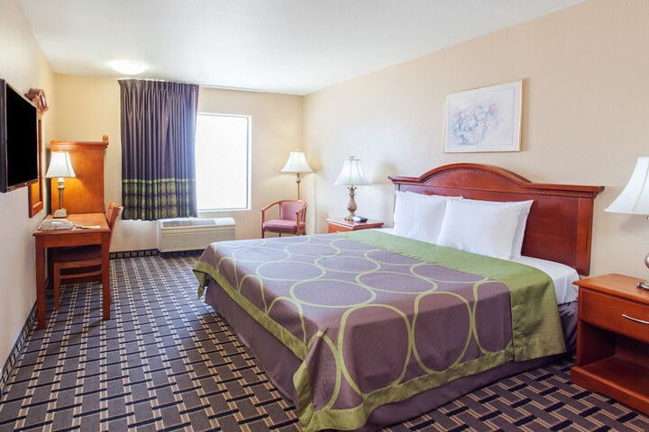 Room 15 of 24