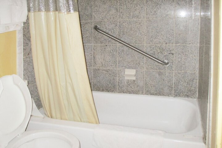 Room 21 of 25
