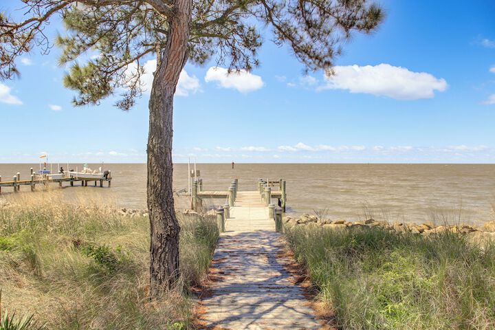 Waterfront Maryland Retreat w / Dock & Bay View!
