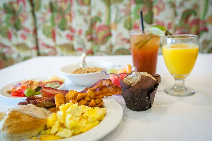 Breakfast/Coffee Service 102 of 119