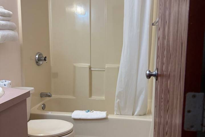 Nisswa Hotel and Suites