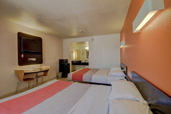Room 15 of 37