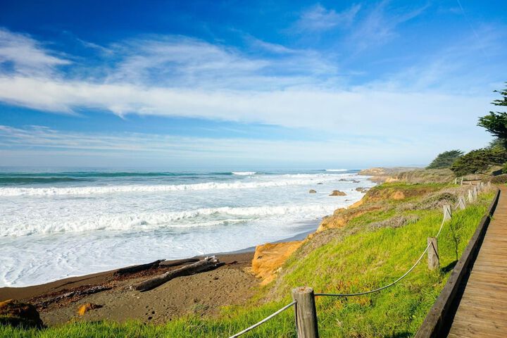Sand Pebbles Inn