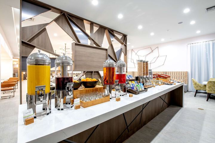 Breakfast/Coffee Service 34 of 38
