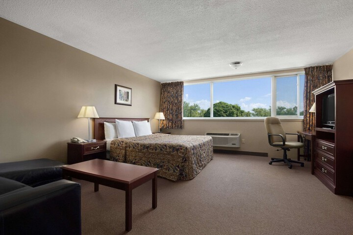 Room 19 of 29