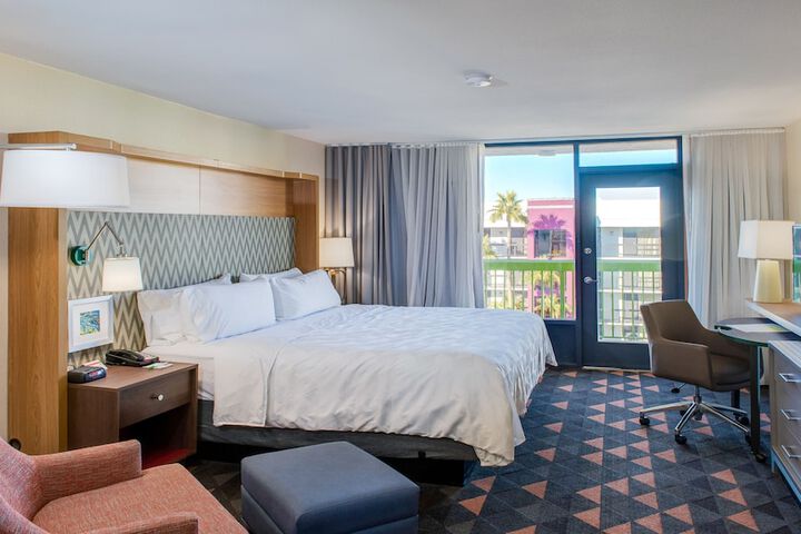 Room 15 of 37