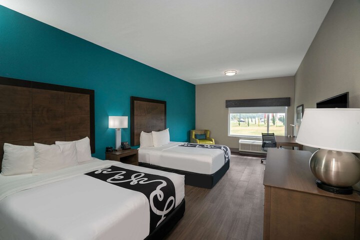 La Quinta Inn & Suites by Wyndham West Memphis