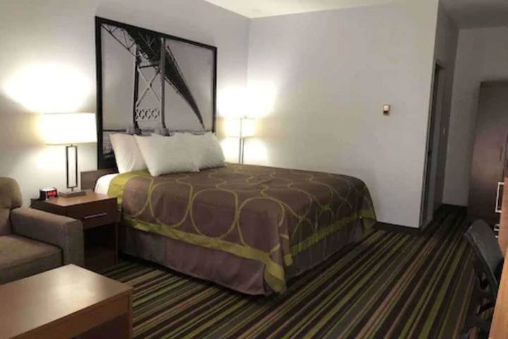 Room 16 of 54