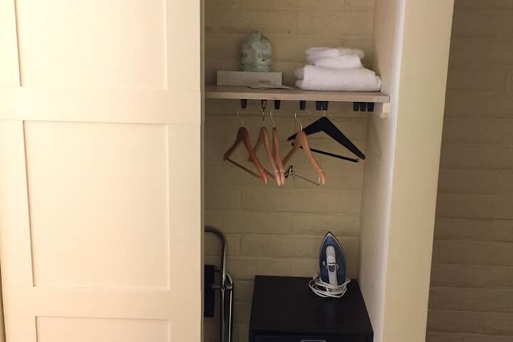 Room 17 of 52