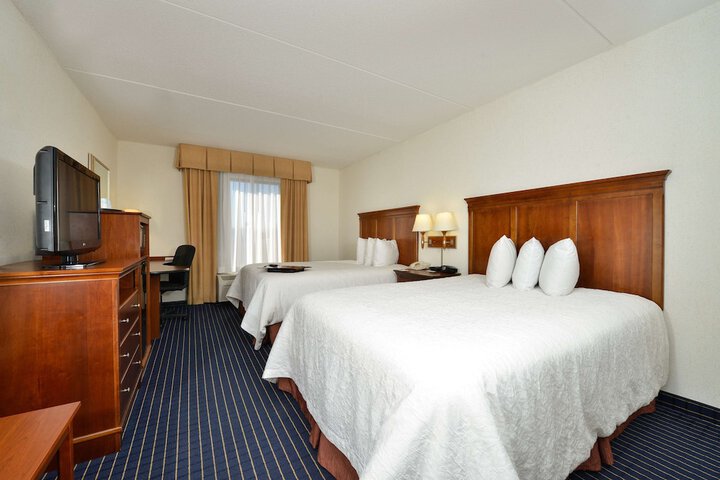 Room 13 of 42