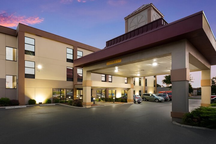 Hotel 5 of 30