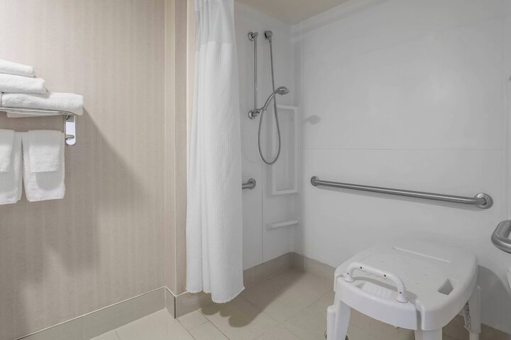 Room 18 of 25