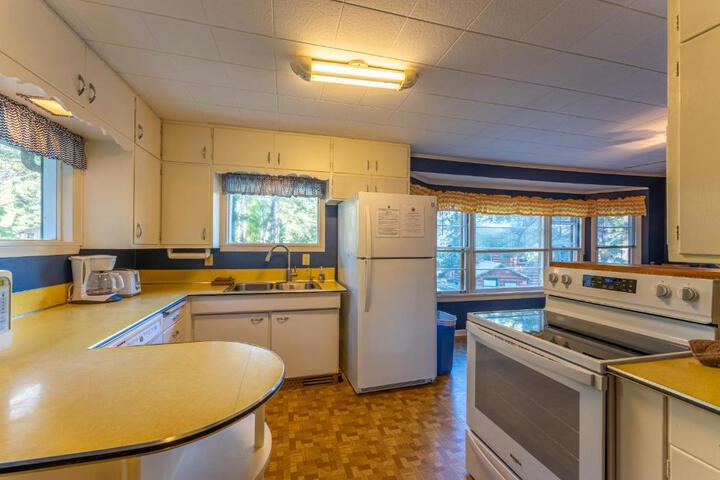 Cabin O Pines - a Family Friendly Resort