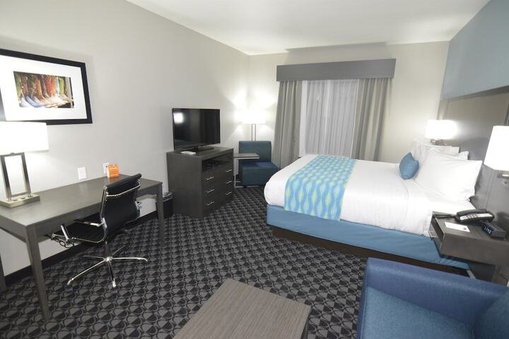 Room 32 of 42