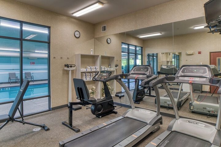 Evergreen Inn and Suites