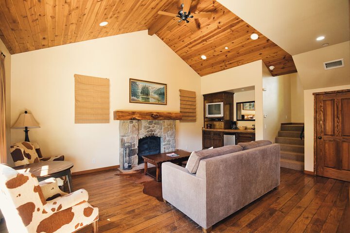 Circle Bar B Guest Ranch