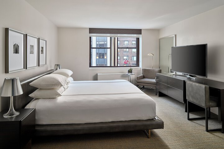 Room 34 of 47