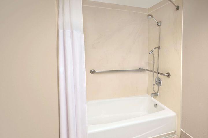 Days Inn by Wyndham Ontario Airport