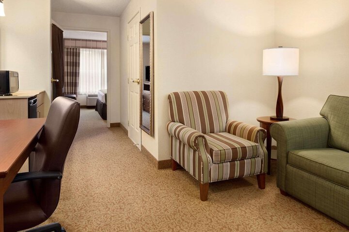 Room 17 of 32
