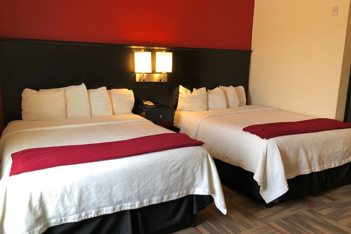 Room 10 of 17