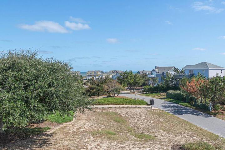 Climate Change - Duck Sea Tern, Oceanside, 280 Yds to Beach, Pool, Hot Tub, Pets OK