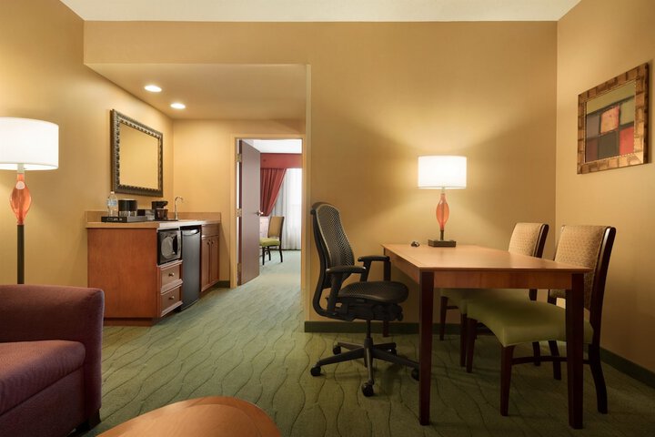 Embassy Suites by Hilton E Peoria Riverfront Conf Center