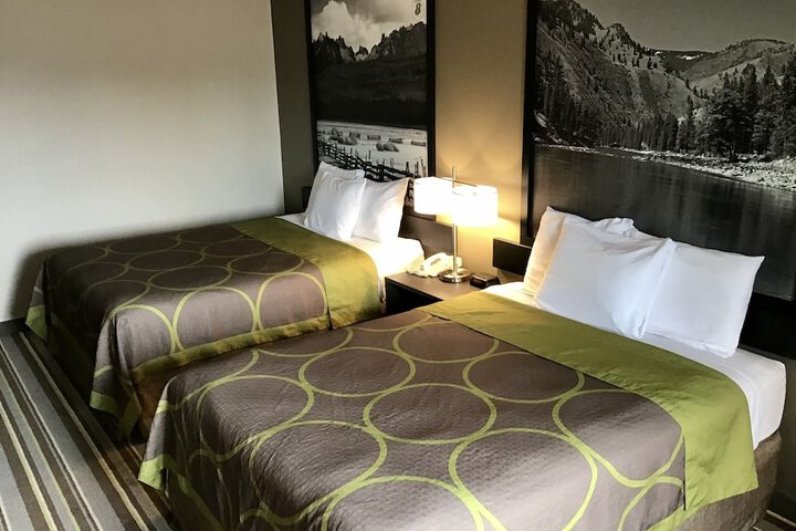 Room 16 of 35