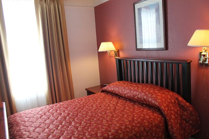 Room 79 of 140