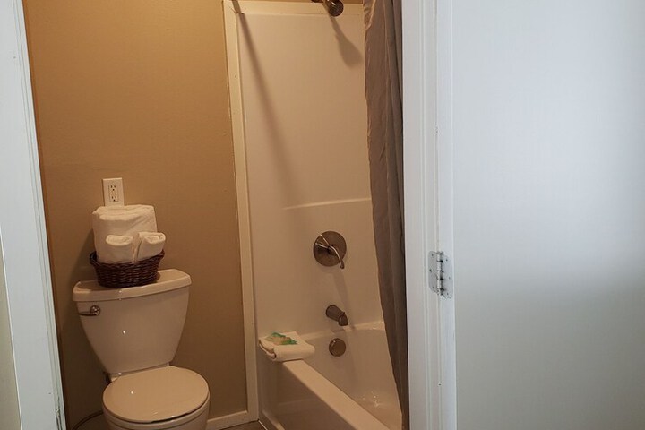 Room 42 of 147
