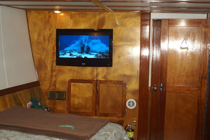 Room 15 of 42