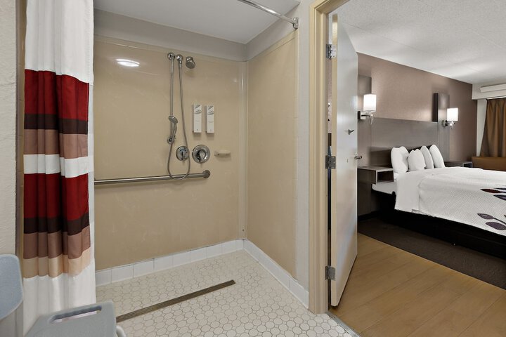 Room 19 of 35