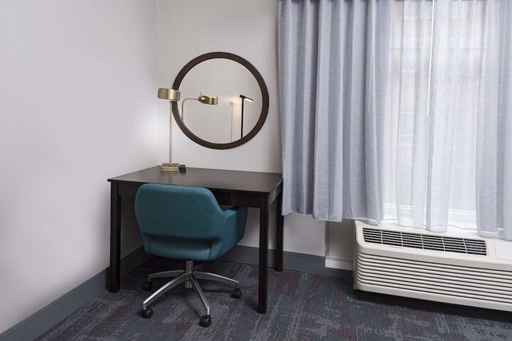 Room 35 of 118