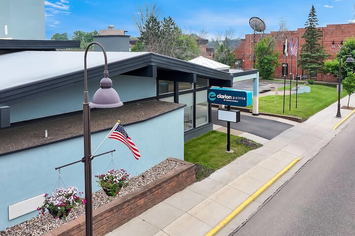 Clarion Pointe Rhinelander Downtown