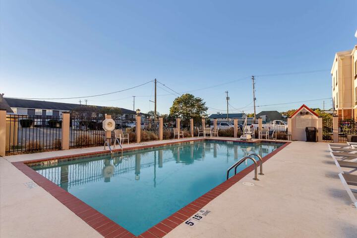 Pool 6 of 40