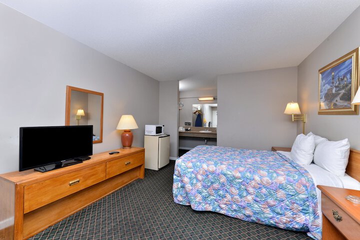 Room 10 of 20