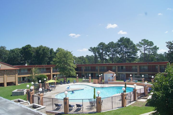 Pool 11 of 110