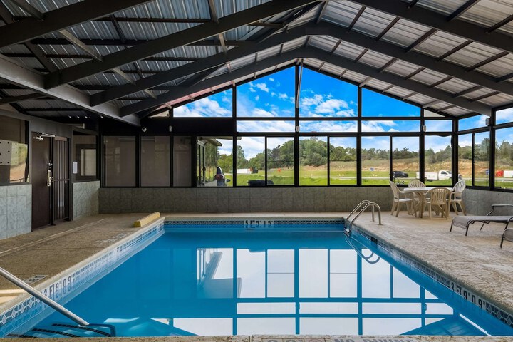 Pool 4 of 39