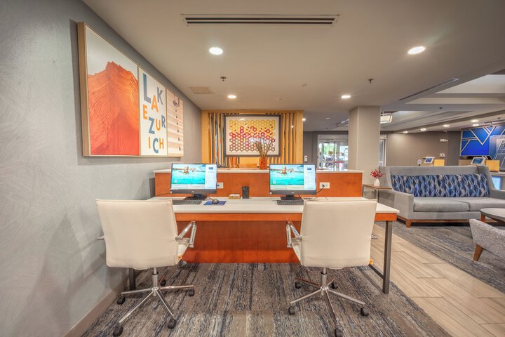 Holiday Inn Express Hotel & Suites a Lake Zurich-Barrington by IHG