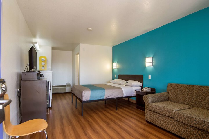 Room 25 of 30