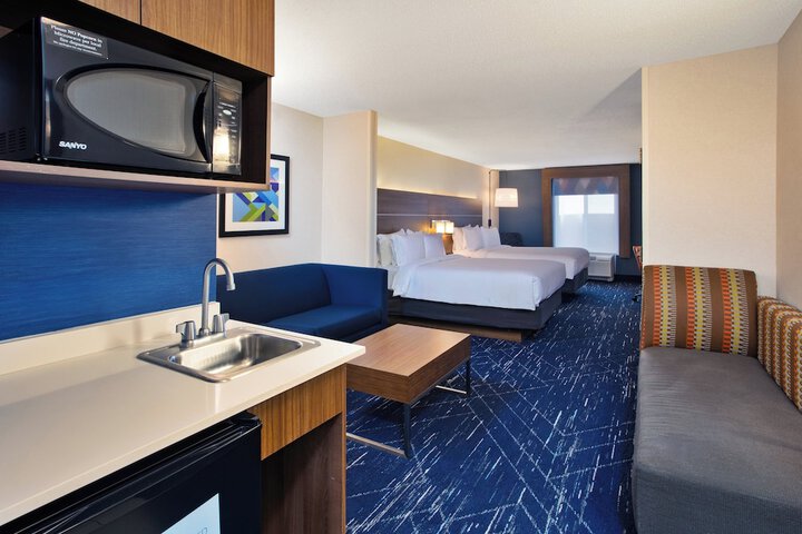 Holiday Inn Express Hotel & Suites Auburn Hills by IHG