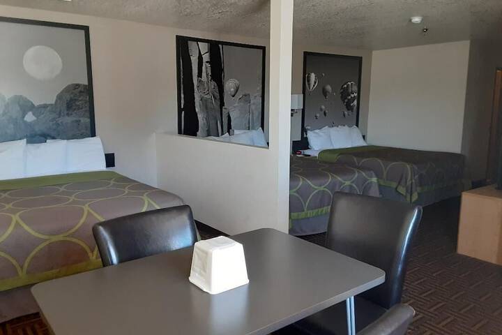 Room 5 of 19