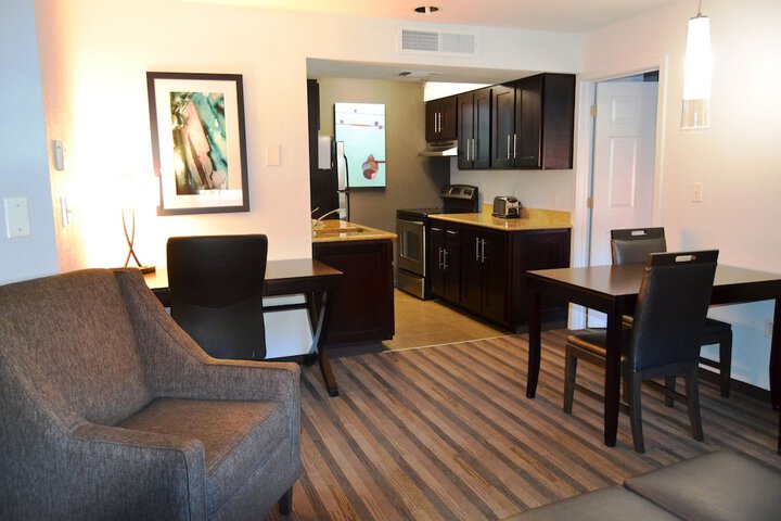 Room 8 of 14