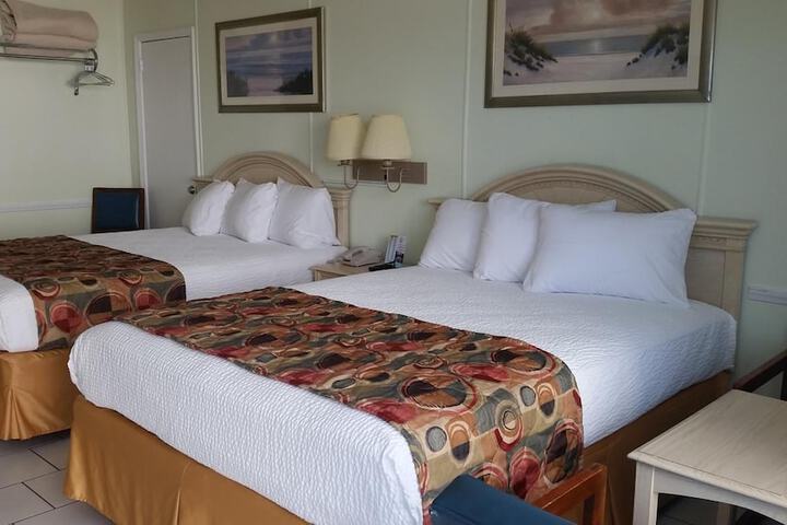 Room 35 of 62